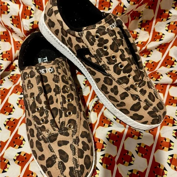 Tretorn women’s laceless leopard sneakers size 8.5 - Picture 2 of 8